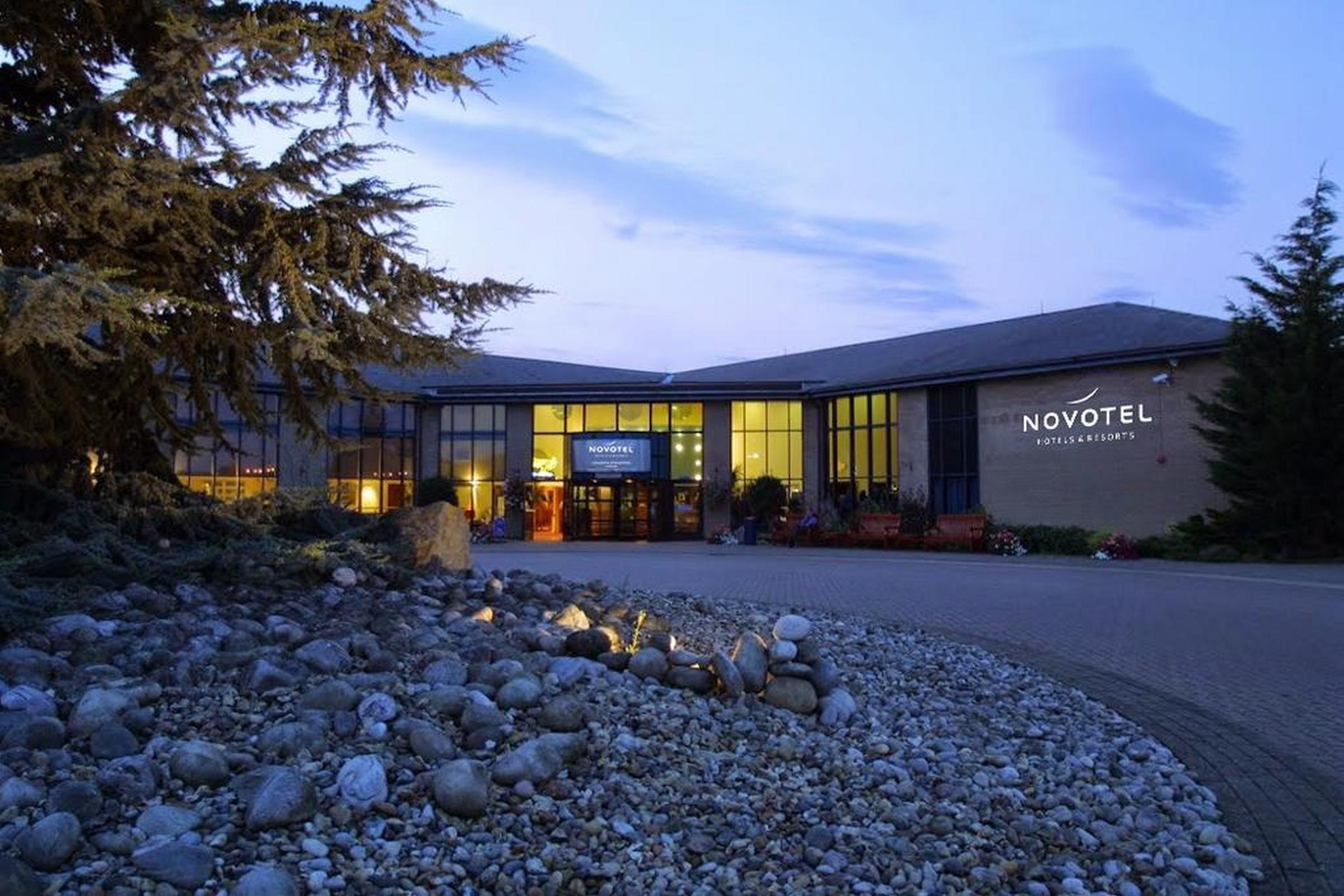 Novotel London Stansted Airport Stansted Mountfitchet Ngoại thất bức ảnh