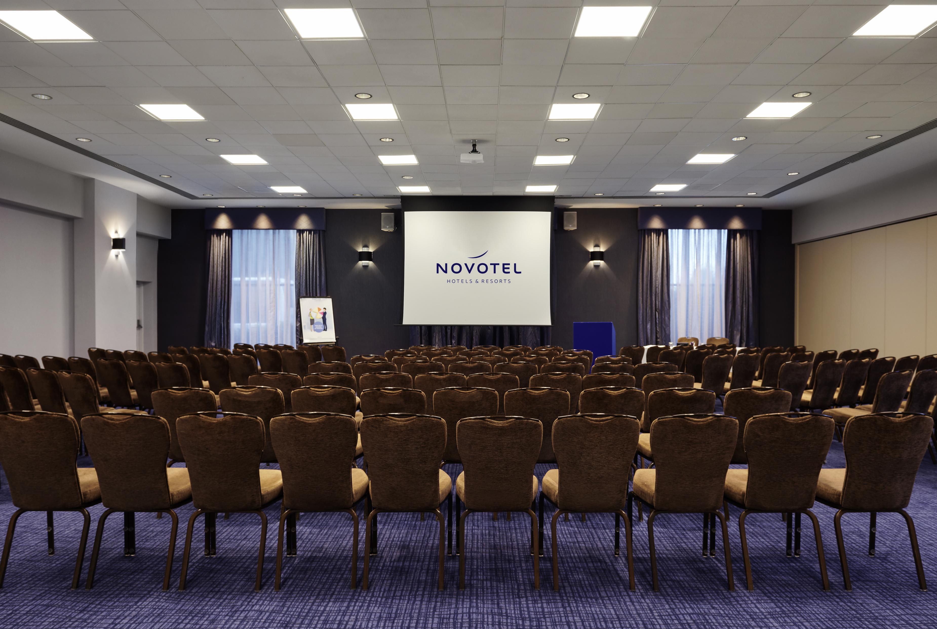 Novotel London Stansted Airport Stansted Mountfitchet Ngoại thất bức ảnh