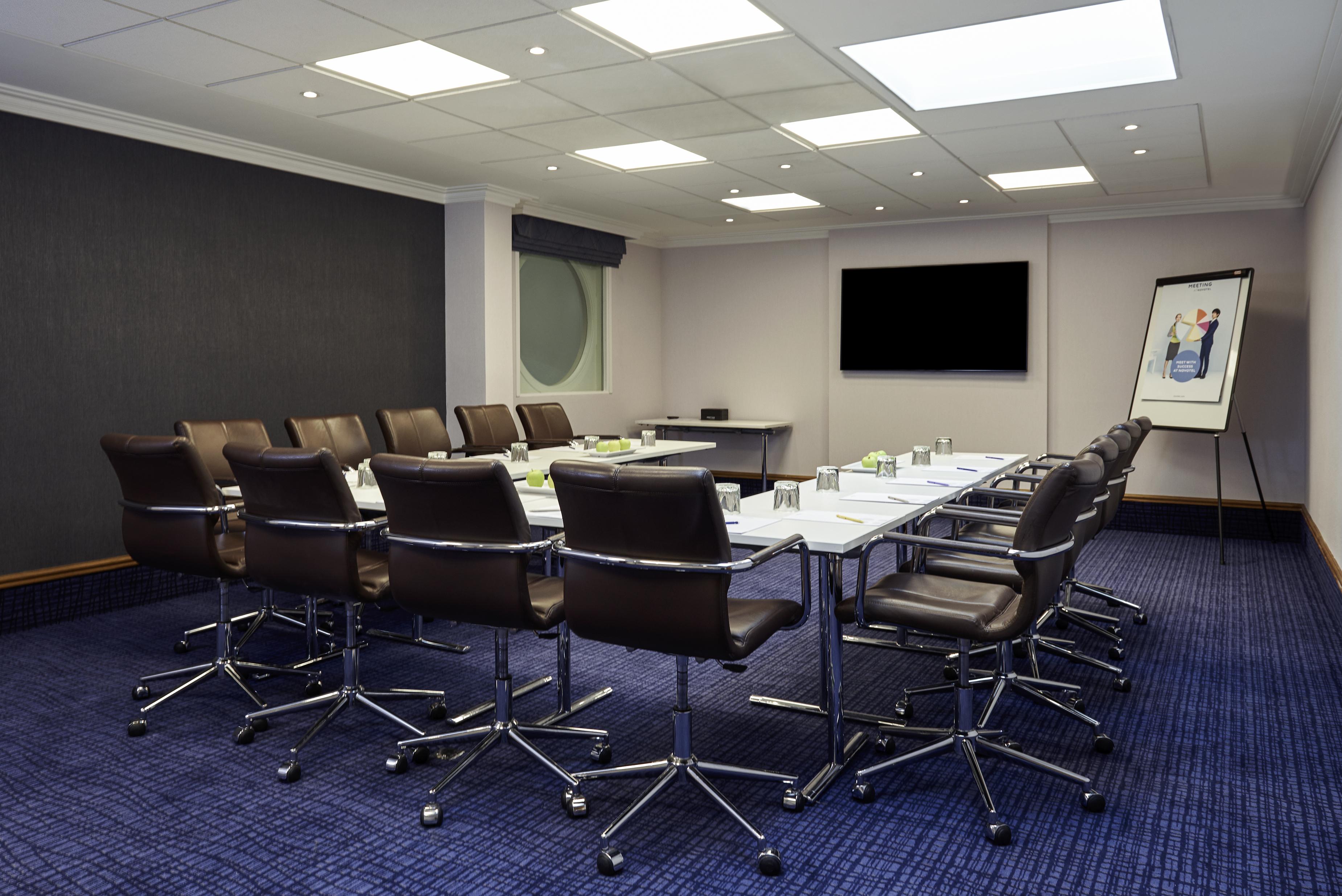 Novotel London Stansted Airport Stansted Mountfitchet Ngoại thất bức ảnh