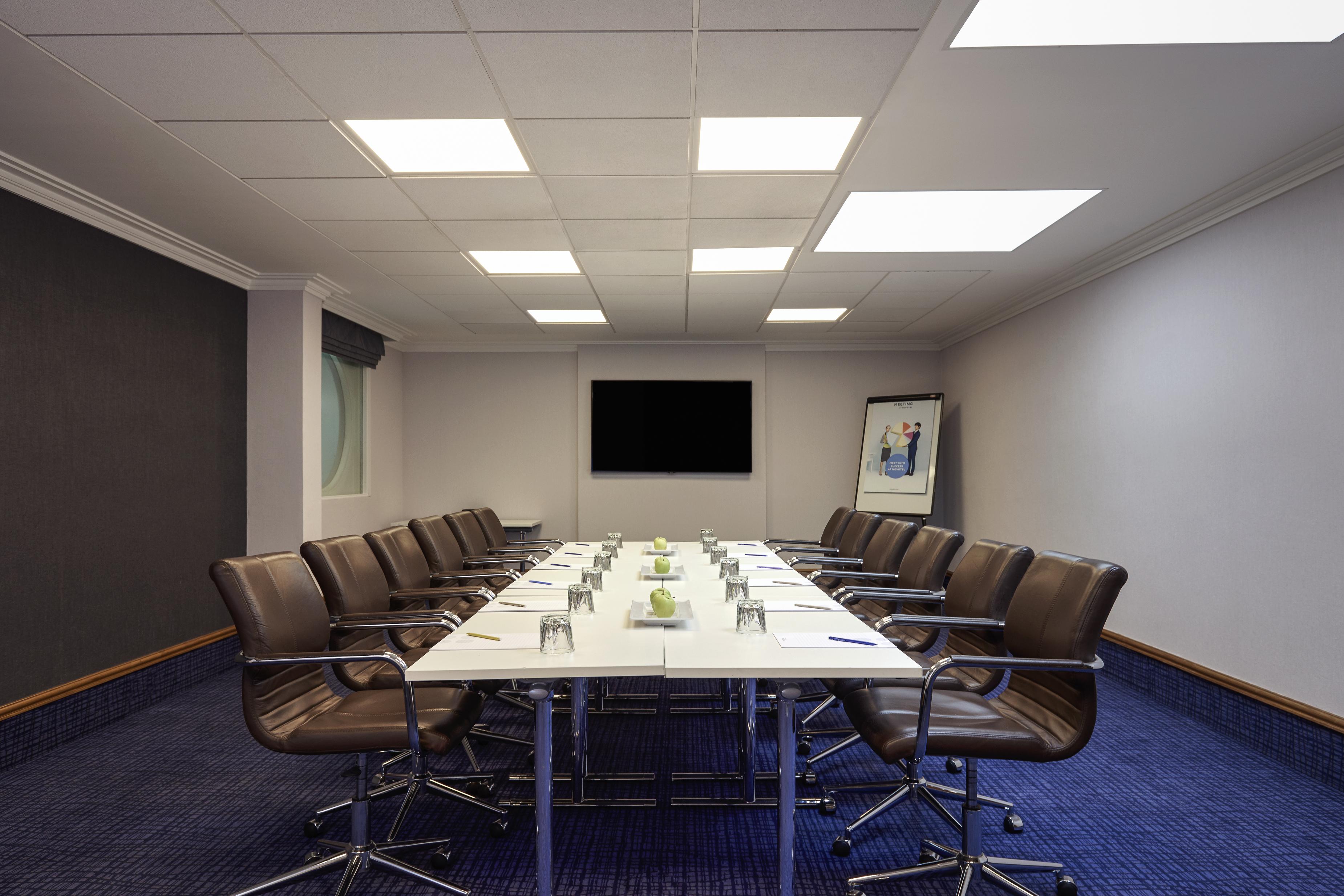 Novotel London Stansted Airport Stansted Mountfitchet Ngoại thất bức ảnh