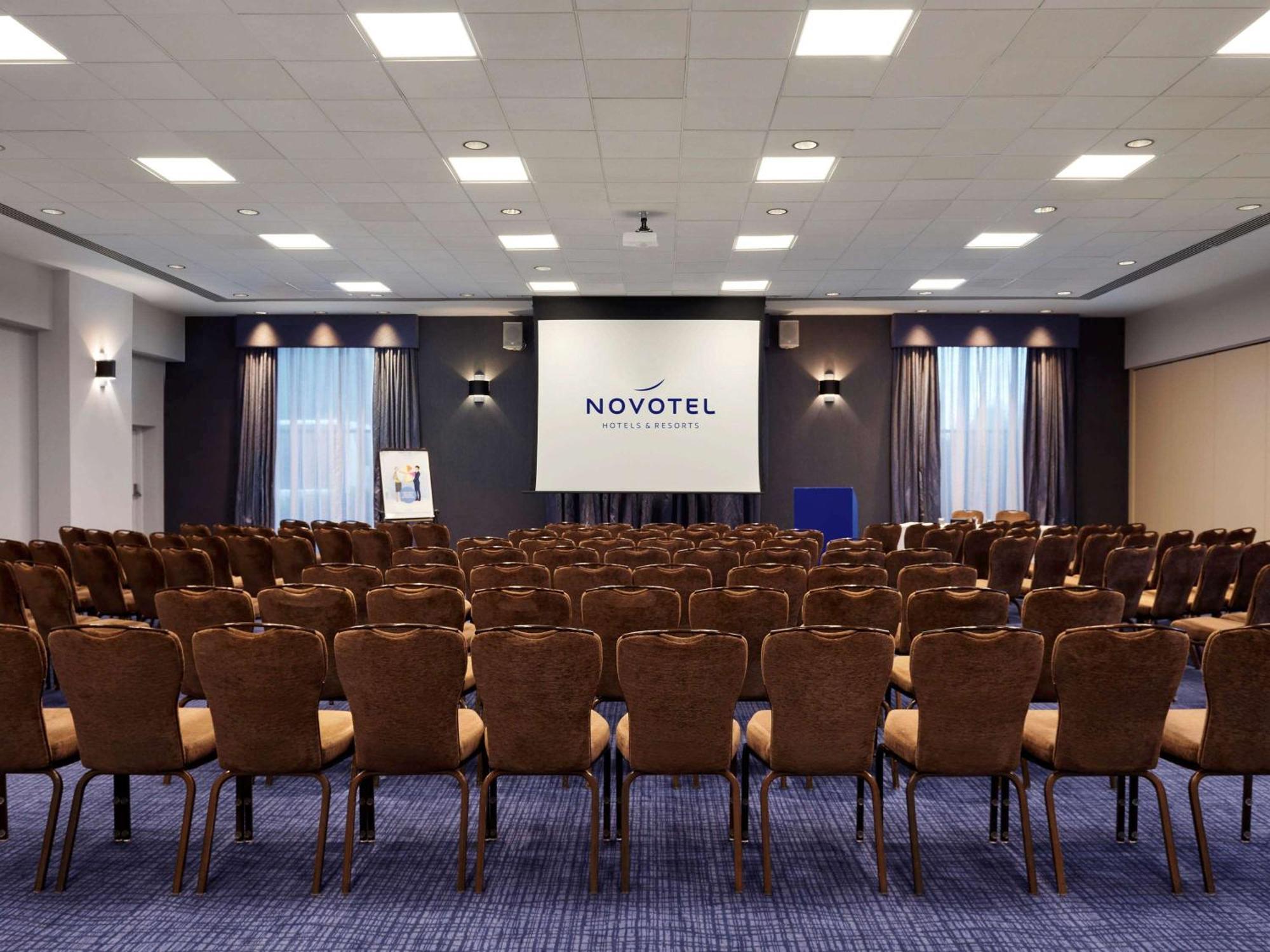 Novotel London Stansted Airport Stansted Mountfitchet Ngoại thất bức ảnh