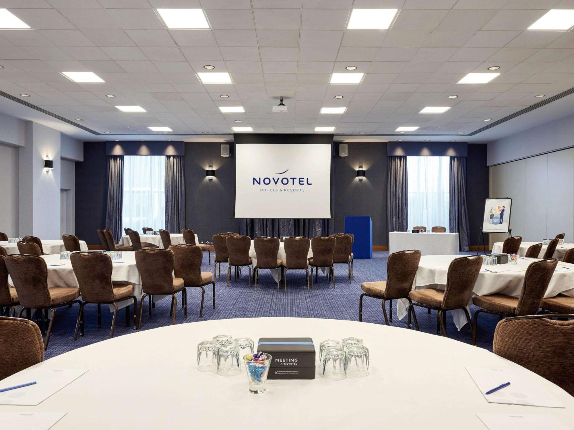 Novotel London Stansted Airport Stansted Mountfitchet Ngoại thất bức ảnh